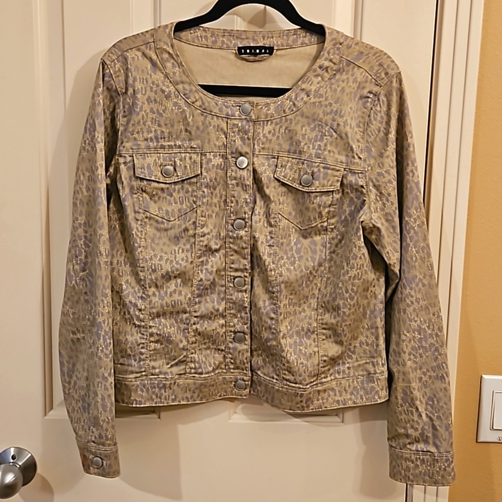 Tribal lightweight jacket